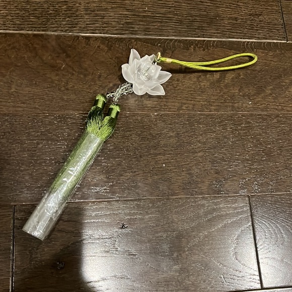 Lucky Lotus silent windchime car mirror decor door knob keychain jade like Glass - Picture 13 of 14